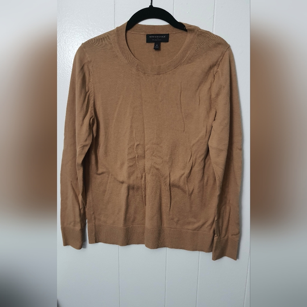 Banana Republic Factory Forever Crew-neck Sweater (camel, size M)